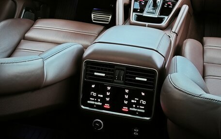 Porsche Cayenne III, 2021 год, 18 200 000 рублей, 16 фотография