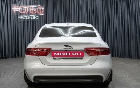 Jaguar XE I рестайлинг, 2016 год, 1 849 000 рублей, 5 фотография