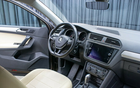 Volkswagen Tiguan II, 2019 год, 2 349 000 рублей, 11 фотография