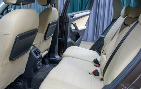 Volkswagen Tiguan II, 2019 год, 2 349 000 рублей, 12 фотография