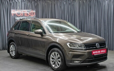 Volkswagen Tiguan II, 2019 год, 2 349 000 рублей, 3 фотография