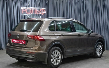 Volkswagen Tiguan II, 2019 год, 2 349 000 рублей, 5 фотография