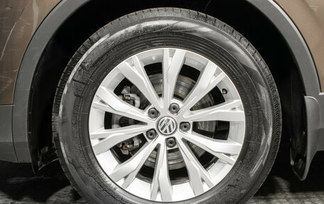 Volkswagen Tiguan II, 2019 год, 2 349 000 рублей, 24 фотография