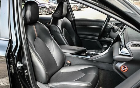 Toyota Camry, 2019 год, 2 599 000 рублей, 8 фотография