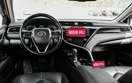 Toyota Camry, 2019 год, 2 599 000 рублей, 6 фотография