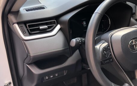 Toyota RAV4, 2022 год, 3 750 000 рублей, 15 фотография