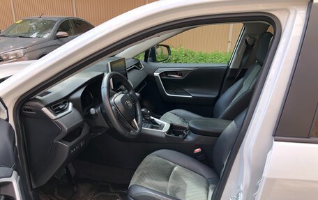 Toyota RAV4, 2022 год, 3 750 000 рублей, 13 фотография