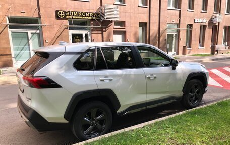 Toyota RAV4, 2022 год, 3 750 000 рублей, 7 фотография