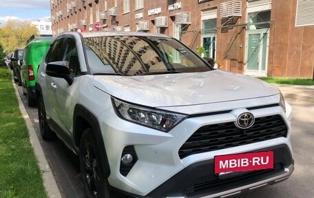 Toyota RAV4, 2022 год, 3 750 000 рублей, 5 фотография