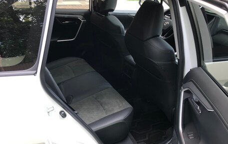 Toyota RAV4, 2022 год, 3 750 000 рублей, 24 фотография