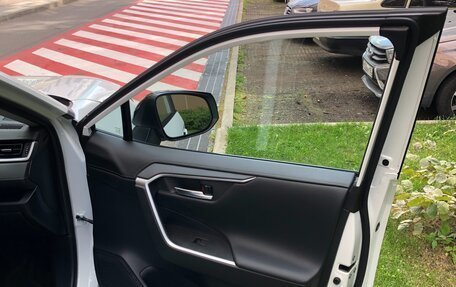 Toyota RAV4, 2022 год, 3 750 000 рублей, 26 фотография