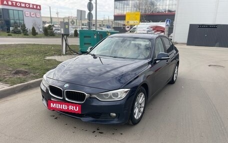 BMW 3 серия, 2015 год, 1 890 000 рублей, 4 фотография