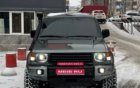 Mitsubishi Pajero III рестайлинг, 1994 год, 665 000 рублей, 1 фотография