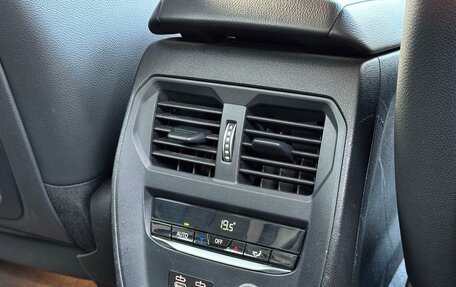 BMW 3 серия, 2019 год, 3 299 000 рублей, 18 фотография