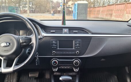 KIA Rio IV, 2020 год, 1 650 000 рублей, 2 фотография