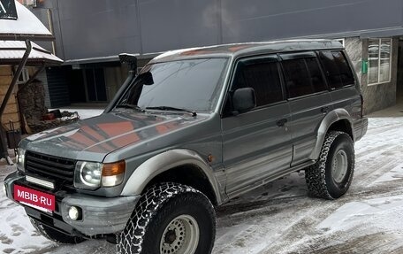 Mitsubishi Pajero III рестайлинг, 1994 год, 665 000 рублей, 2 фотография