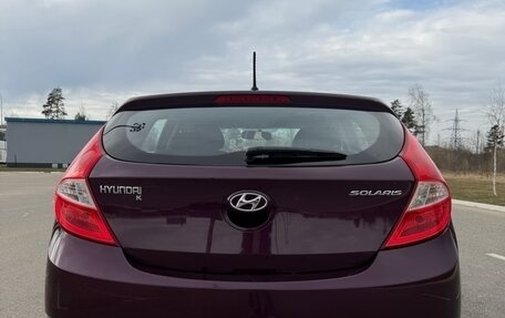 Hyundai Solaris II рестайлинг, 2013 год, 1 100 000 рублей, 3 фотография