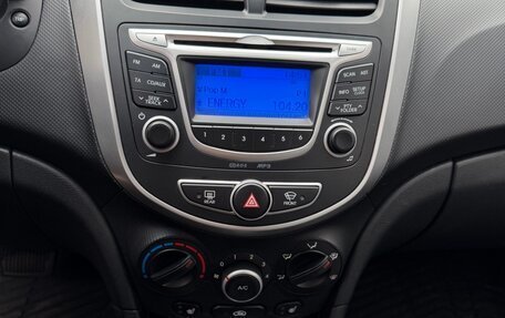 Hyundai Solaris II рестайлинг, 2013 год, 1 100 000 рублей, 13 фотография