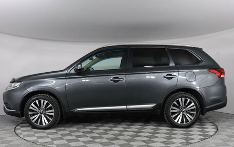 Mitsubishi Outlander III рестайлинг 3, 2018 год, 2 097 000 рублей, 8 фотография