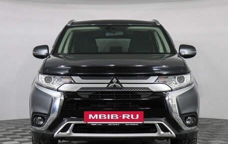 Mitsubishi Outlander III рестайлинг 3, 2018 год, 2 097 000 рублей, 2 фотография