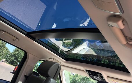 Land Rover Range Rover IV рестайлинг, 2015 год, 5 600 000 рублей, 13 фотография