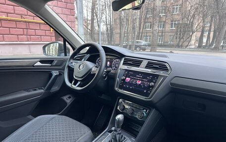 Volkswagen Tiguan II, 2018 год, 2 850 000 рублей, 10 фотография
