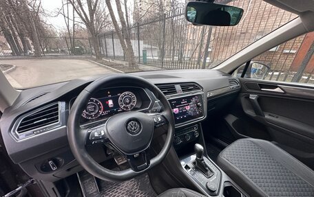 Volkswagen Tiguan II, 2018 год, 2 850 000 рублей, 9 фотография