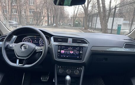 Volkswagen Tiguan II, 2018 год, 2 850 000 рублей, 11 фотография