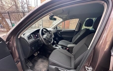 Volkswagen Tiguan II, 2018 год, 2 850 000 рублей, 5 фотография