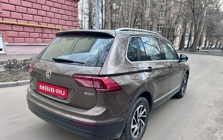 Volkswagen Tiguan II, 2018 год, 2 850 000 рублей, 3 фотография