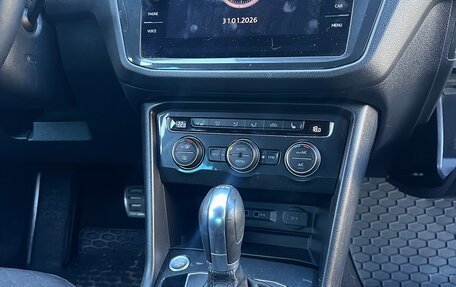 Volkswagen Tiguan II, 2018 год, 2 850 000 рублей, 16 фотография