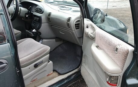 Chrysler Voyager III, 2000 год, 340 000 рублей, 10 фотография