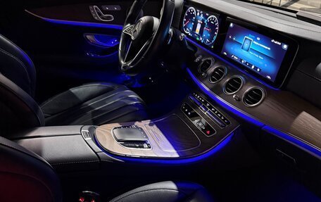 Mercedes-Benz E-Класс, 2021 год, 5 750 000 рублей, 5 фотография