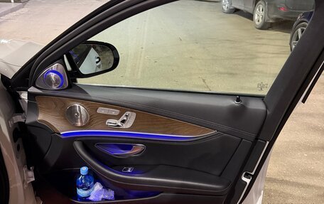 Mercedes-Benz E-Класс, 2021 год, 5 750 000 рублей, 6 фотография