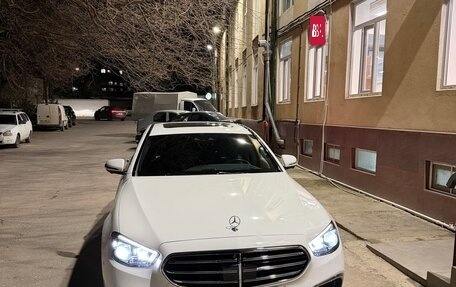 Mercedes-Benz E-Класс, 2021 год, 5 750 000 рублей, 3 фотография