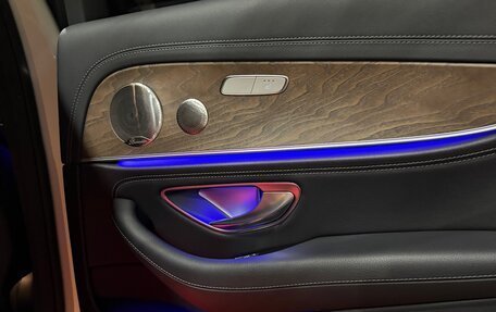 Mercedes-Benz E-Класс, 2021 год, 5 750 000 рублей, 10 фотография