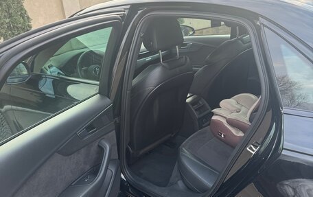 Audi A4, 2017 год, 2 000 000 рублей, 12 фотография