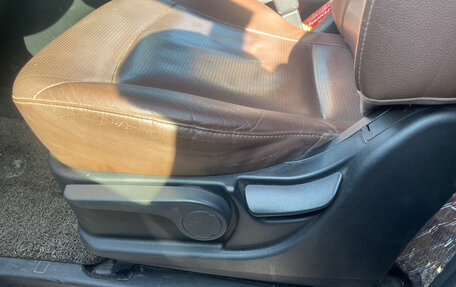 Hyundai Grand Starex Grand Starex I рестайлинг 2, 2018 год, 3 850 000 рублей, 13 фотография