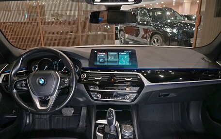 BMW 5 серия, 2017 год, 3 150 000 рублей, 11 фотография