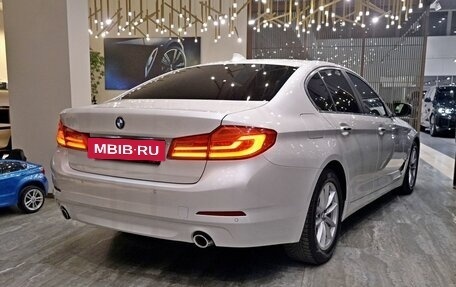 BMW 5 серия, 2017 год, 3 150 000 рублей, 2 фотография