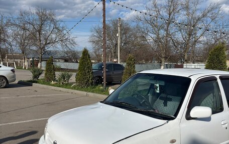 Nissan March II, 2001 год, 220 000 рублей, 3 фотография