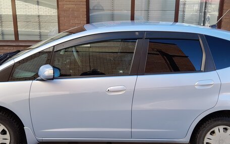 Honda Fit III, 2010 год, 700 000 рублей, 16 фотография