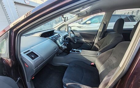 Toyota Prius Alpha I (ZVW40/41), 2013 год, 1 270 000 рублей, 7 фотография