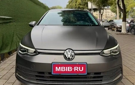 Volkswagen Golf VIII, 2022 год, 1 900 111 рублей, 1 фотография