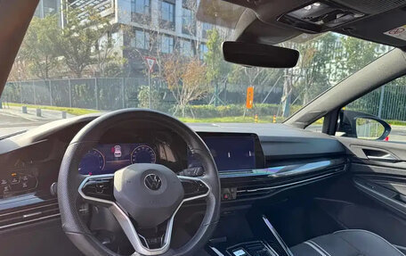 Volkswagen Golf VIII, 2022 год, 1 750 111 рублей, 12 фотография