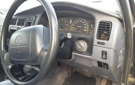 Toyota Hilux Surf III рестайлинг, 1997 год, 1 000 444 рублей, 9 фотография