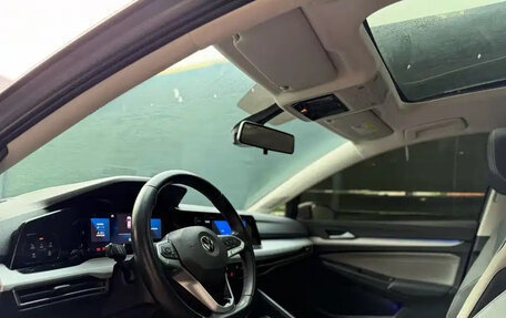 Volkswagen Golf VIII, 2022 год, 1 900 111 рублей, 3 фотография