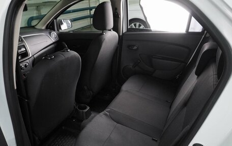 Renault Logan II, 2020 год, 749 000 рублей, 11 фотография