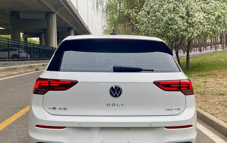 Volkswagen Golf VIII, 2022 год, 1 800 111 рублей, 5 фотография