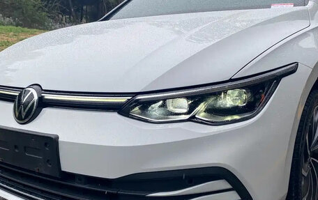 Volkswagen Golf VIII, 2022 год, 1 800 111 рублей, 13 фотография